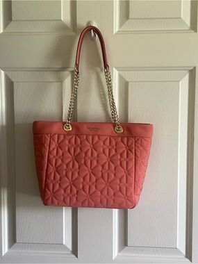 NWT-Kate Spade Spade Flower Quilted Fabric Medium Terracotta